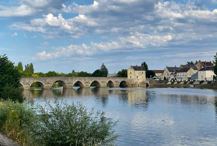 Pont enjambant le Cher à Montrichard Val de Cher